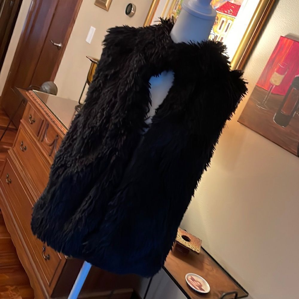 EUC. Cejon Black Faux Fur Vest - M